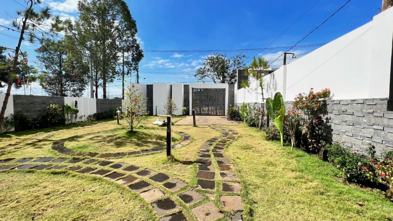 Megarden Daknong Villa Gia Nghia Exteriör bild