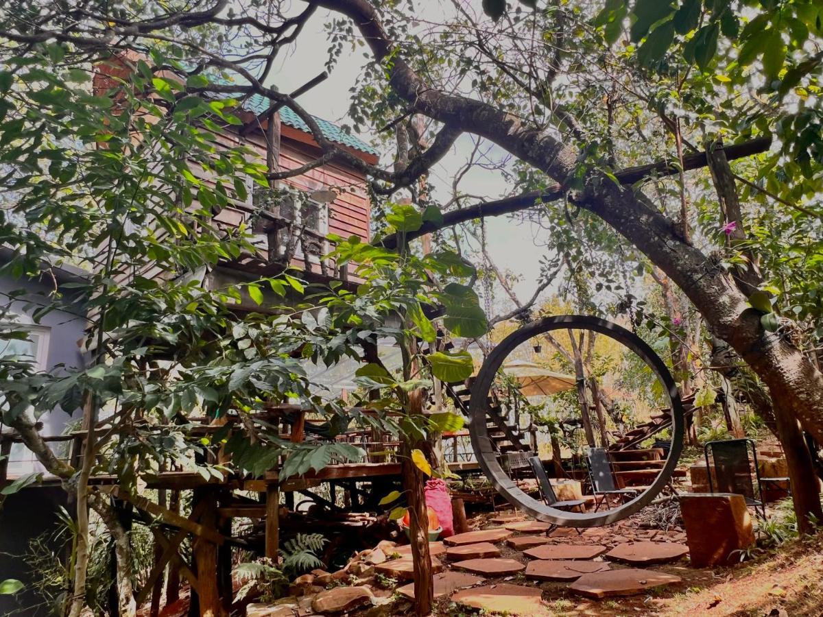Megarden Daknong Villa Gia Nghia Exteriör bild