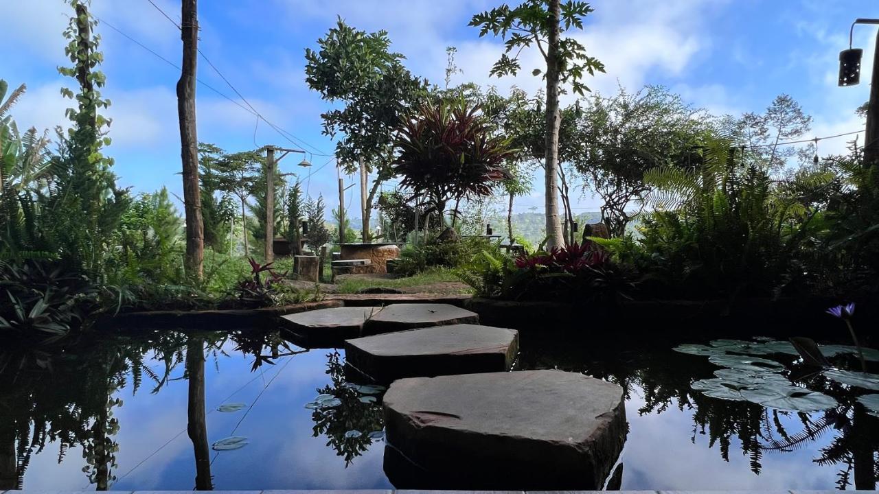 Megarden Daknong Villa Gia Nghia Exteriör bild