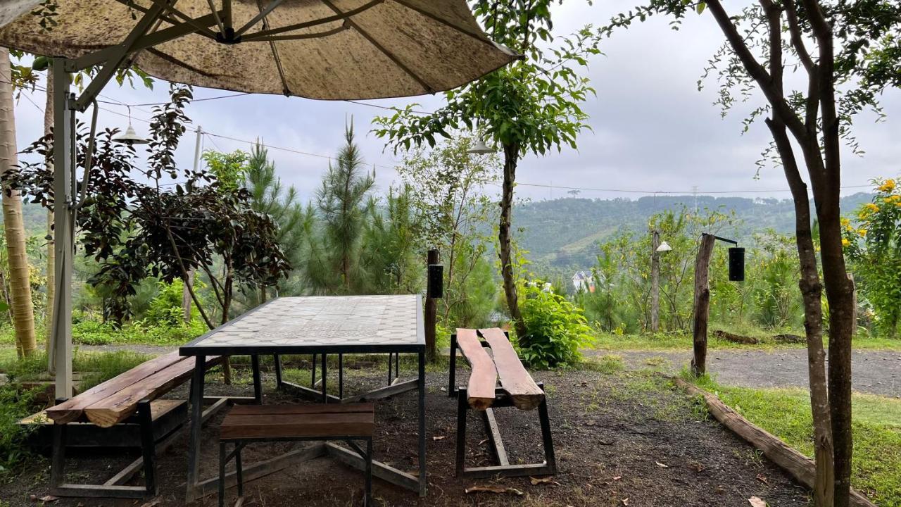 Megarden Daknong Villa Gia Nghia Exteriör bild