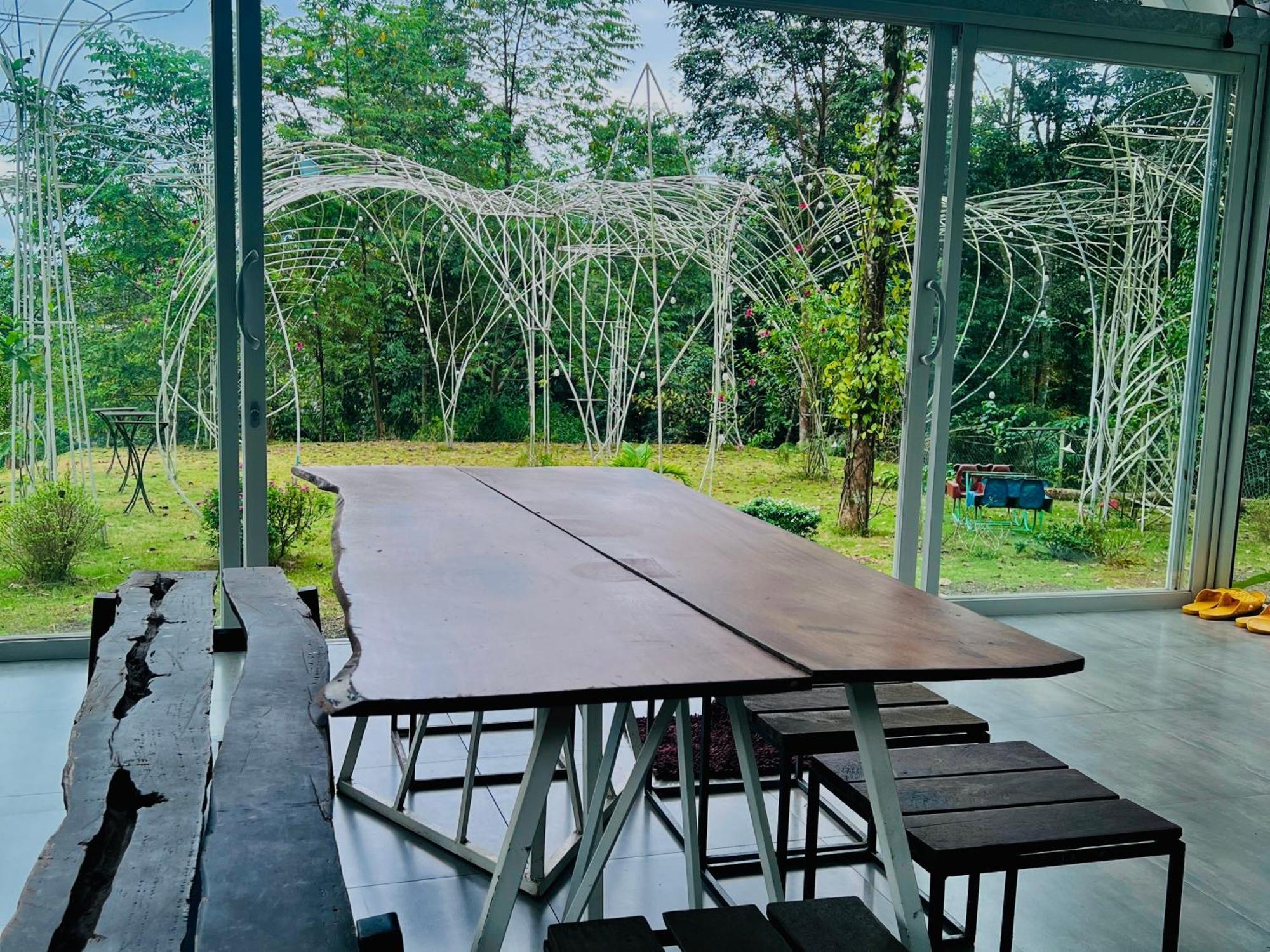 Megarden Daknong Villa Gia Nghia Exteriör bild